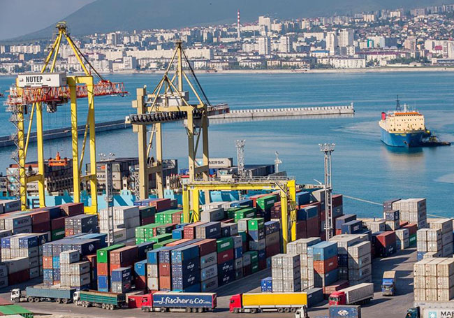 Объем перевалки грузов в морских портах прирос