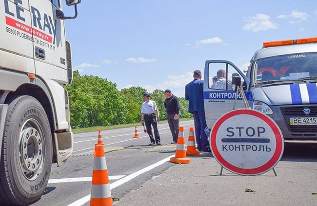 В Украине введут оплату за дороги с грузовиков