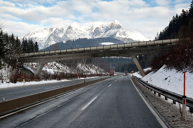 На автомагистрали А 12 Inntal в Австрии вводится запрет